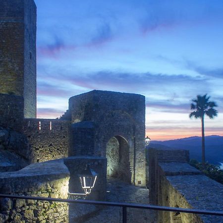 Casa En Fortaleza Medieval カステリャール・デ・ラ・フロンテラ エクステリア 写真