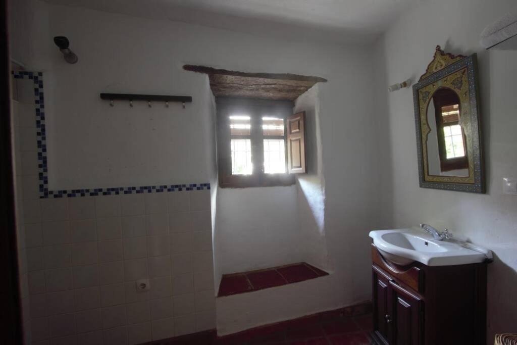Casa En Fortaleza Medieval カステリャール・デ・ラ・フロンテラ エクステリア 写真